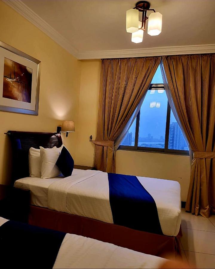 Crown Palace Hotel Ajman Exterior photo