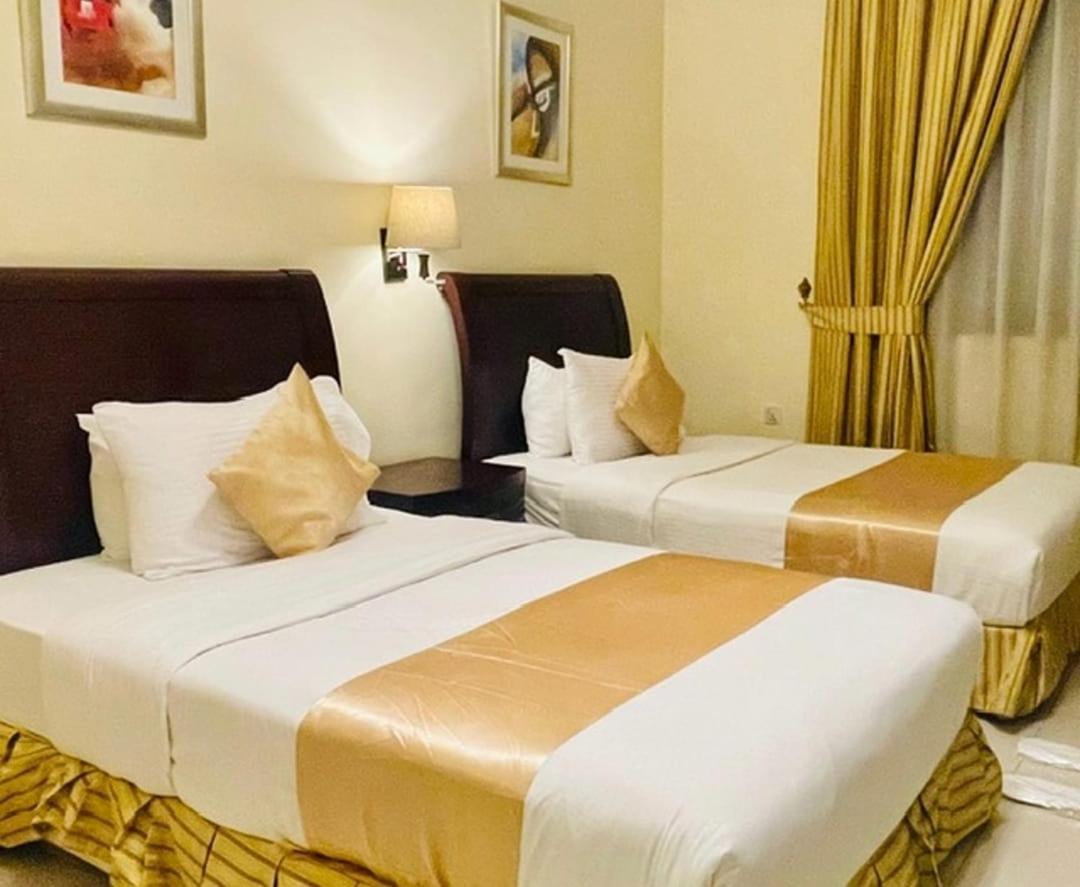 Crown Palace Hotel Ajman Exterior photo
